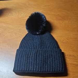 Steve Madden Black Knit Beanie with Pom-Pom